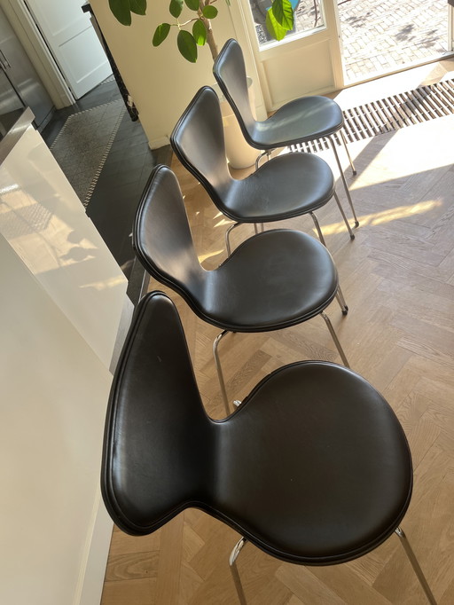 Fritz Hansen Vlinderstoel 4x