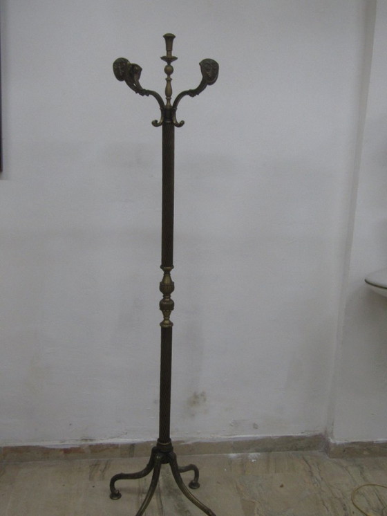 Image 1 of Perchero de latón