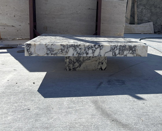 Image 1 of Mesa de centro de mármol calacatta