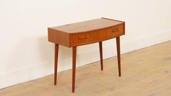 Tavolino vintage in teak con cassetto – Comodini | Anni '60 – Wood (photo 2 of 10)
