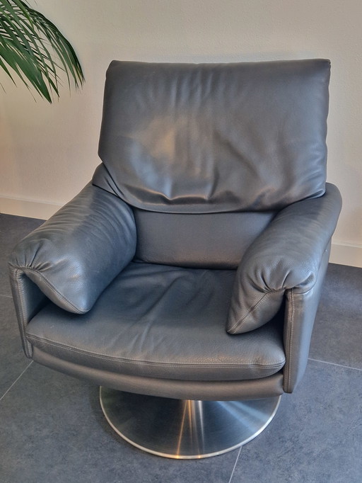 Fauteuil pivotant en cuir Leolux Cece