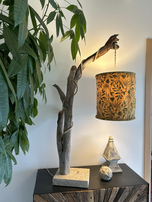 Lampe de chevet en bois flotté