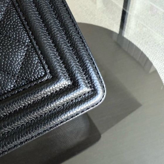 Image 1 of Chanel Boy Small - Caviar 20CM Gewatteerd Zwart Goudkleurige Hardware Serie 23