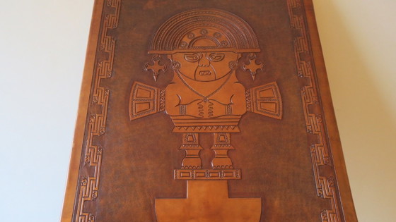 Sillón Tiahuanaco de teca y cuero repujado, diseñado por Angel I. Pazmino para Muebles de Estilo, Ecuador, (photo 3 of 19)