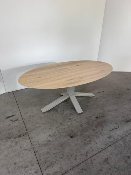 New Bert Plantagie Oak Oval Dining Table 180x105x69cm – Wood (photo 2 of 6)