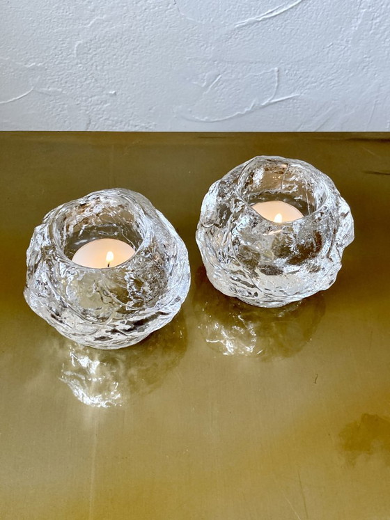 Image 1 of Paire de bougeoirs « Snowball » – Ann Wolff pour Kosta Boda, Suède (1973)