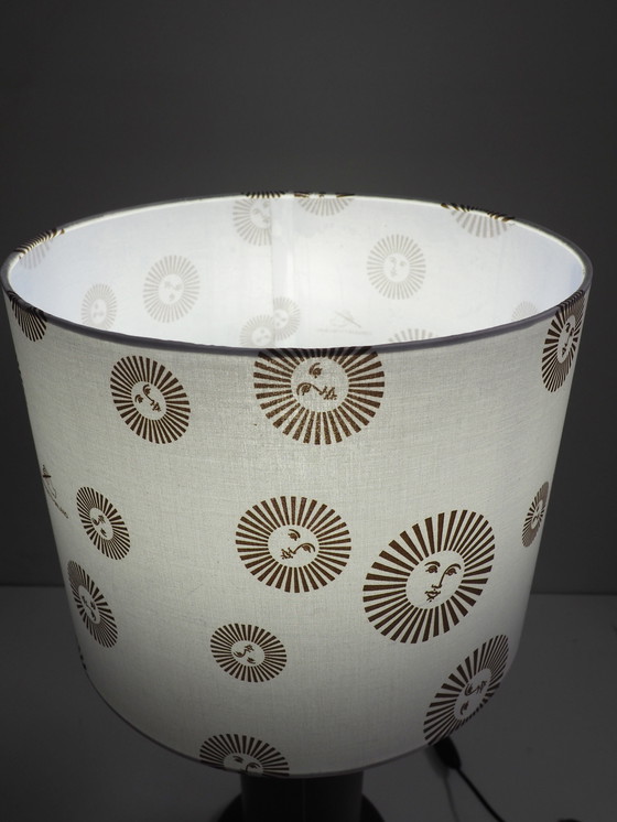 Image 1 of  Leder-Tischlampe/ Schatten Fornasetti-Stoff