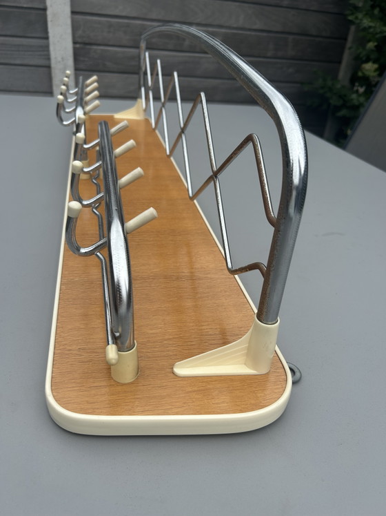 Coat rack with hat shelf - Vintage ‘60s – Metal, Plastic (photo 2 of 5)