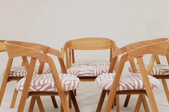 Image 1 of Handcrafted solid oak dining chairs sculpture Scandinavian modern design 