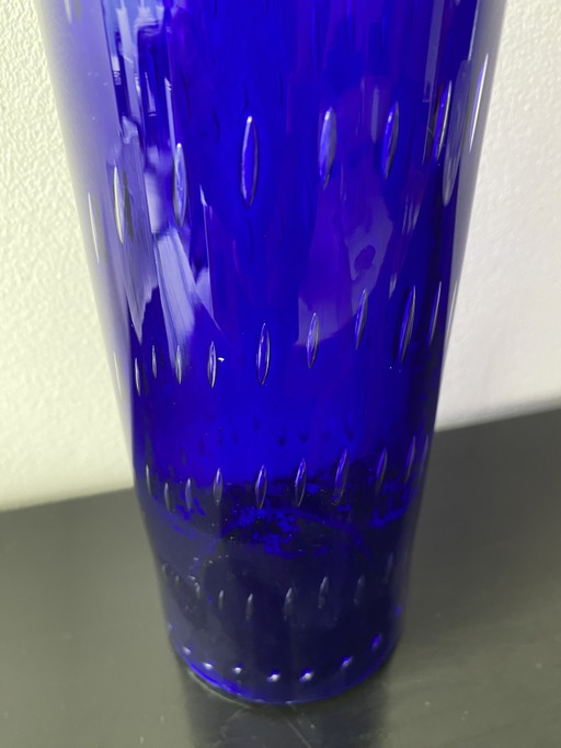 Large Vintage Colbalt Blue Scandinavian Vase In Bubble Glass From The Magnor Brand – vazen (photo 2 of 15)