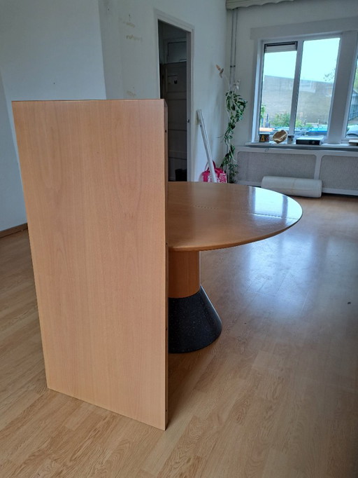 ARCO Balance dining table