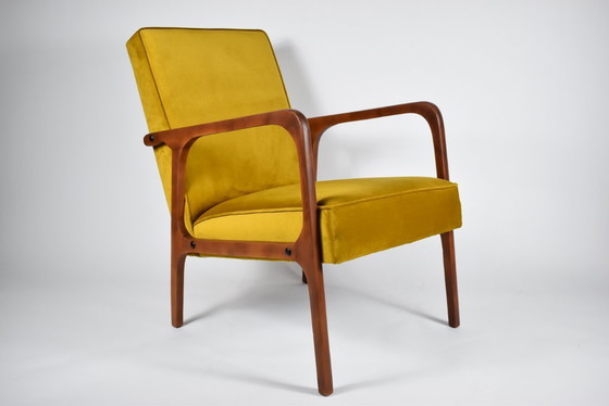Image 1 of Fauteuil polonais vintage b-04, velours doré 1970