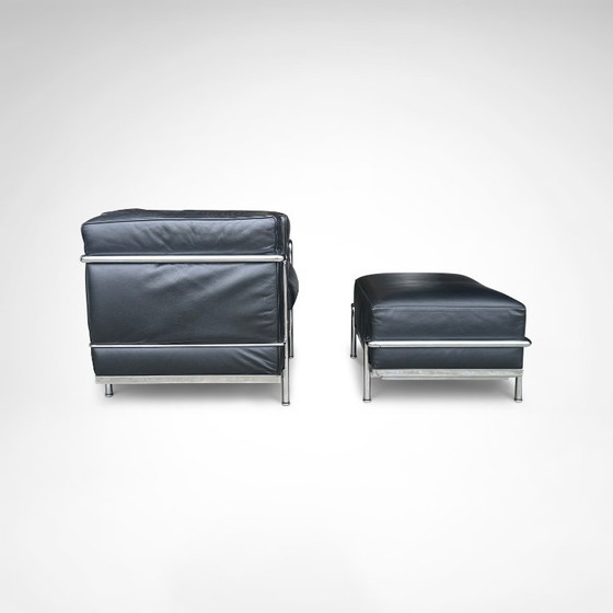 Image 1 of Fauteuil et repose-pieds LC2 de Le Corbusier et al. pour Cassina, années 1990
