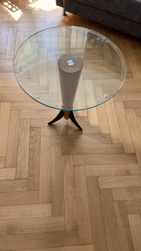 Image 1 of Table d'appoint des années 80