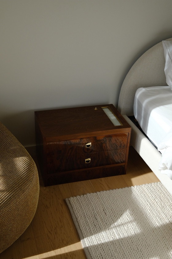 Comodini vintage in radica con due cassetti e luci integrate, Legno, Marrone (foto 8 di 11)