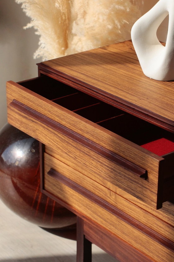 Image 1 of White & Newton Scandinavisch teakhouten dressoir | Vintage design uit de jaren 60