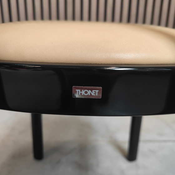Image 1 of Sedia Thonet 118 con struttura in faggio laccato nero e seduta in pelle beige