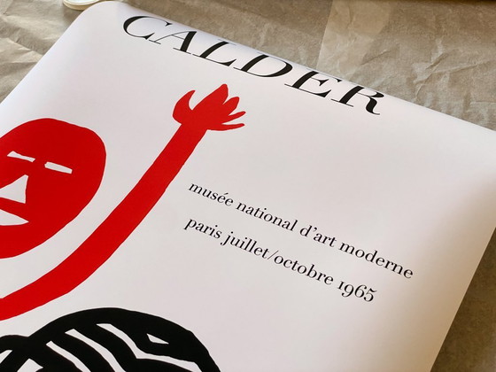 Image 1 of L'uomo tigre e l'uomo rosso (1965) - Poster di Alexandre CALDER - 50 × 70 cm