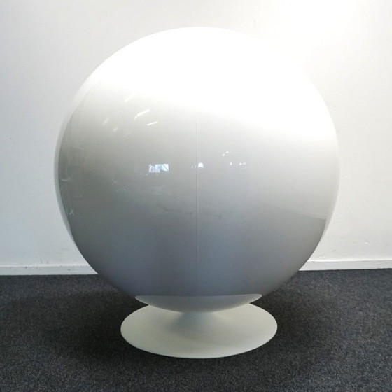 Image 1 of Eero Aarnio Originals Ball Chair Design Armchair | Blue/White