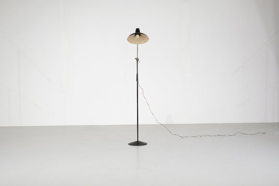 Image 1 of Franse staande lamp uit het midden van de vorige eeuw - jaren 50