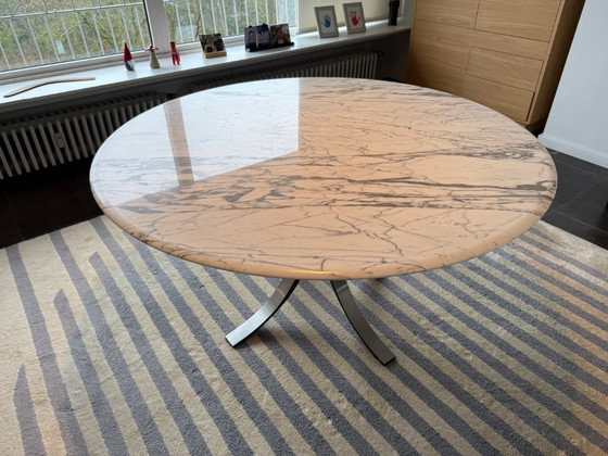 Image 1 of Iconic vintage marble dining table – Osvaldo Borsani – 140cm