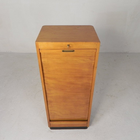 Image 1 of Armario antiguo con persiana enrollable de madera de abedul, Ekawerk Horn Lippe, Alemania, década de 1950.