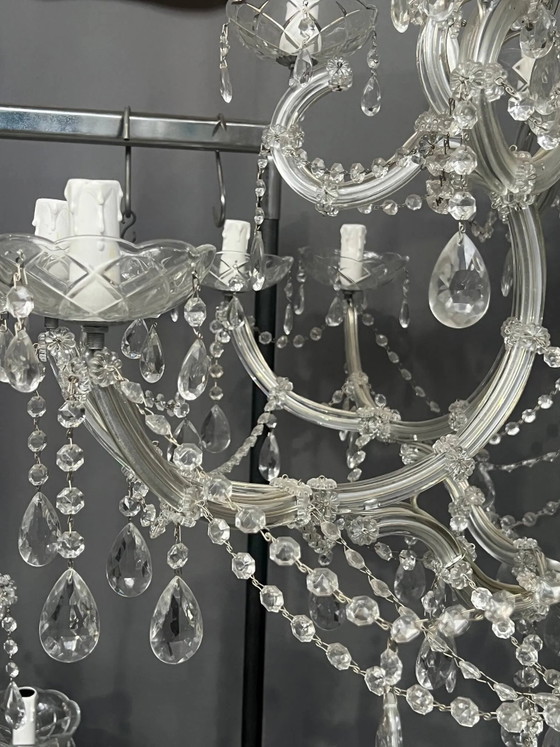 Coppia di grandi lampadari Maria Teresa. In cristallo e vetro. – Crystal, Glass (photo 9 of 10)