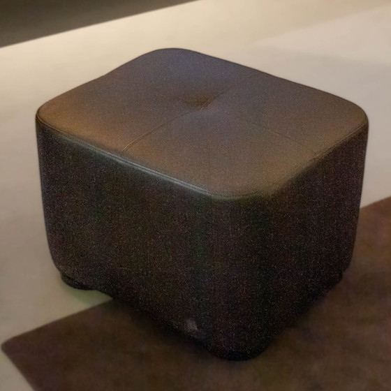 Image 1 of Linteloo Alhambra armchair with ottoman