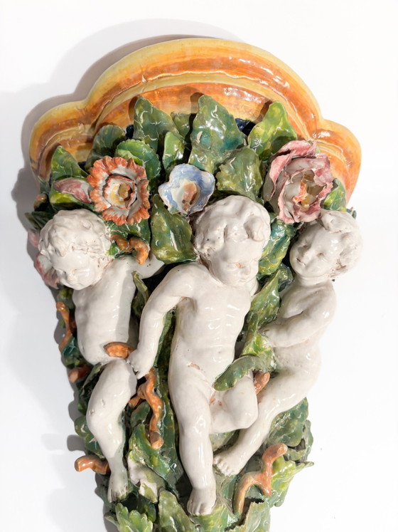 Étagère attribuée à Minghetti Ceramics, fabriquée et peinte à la main dans les années 1800. – Objets déco (photo 7 of 13)
