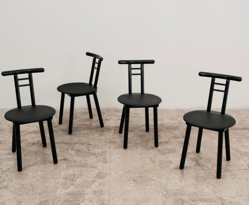 Set van 4 postmoderne stoelen in Memphis-stijl, Italiaans design uit de jaren 80.