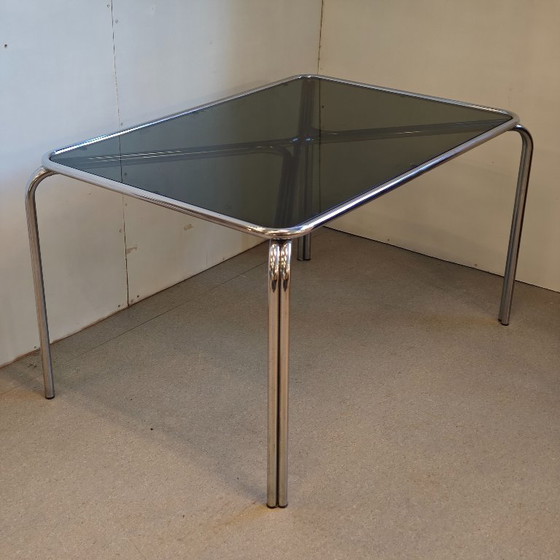 Image 1 of Table de salle à manger vintage en verre chromé avec cadre en tube de l'ère spatiale