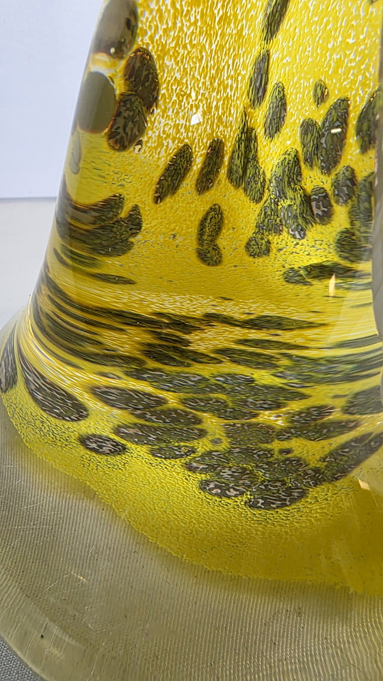 Image 1 of Sculpture de tête en verre d'atelier expressive – jaune avec murrine, faite à la main