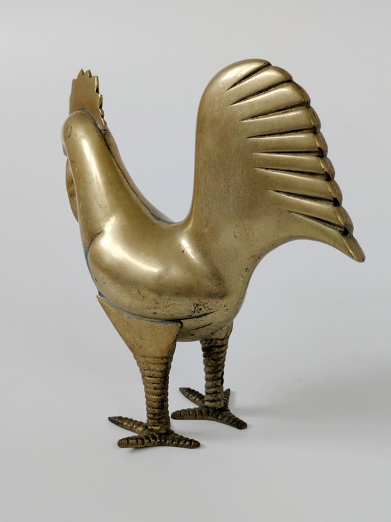 Image 1 of Figurina di gallo in ottone del Medioevo, scultura di uccello modernista stilizzato, decorazione animale in ottone vintage