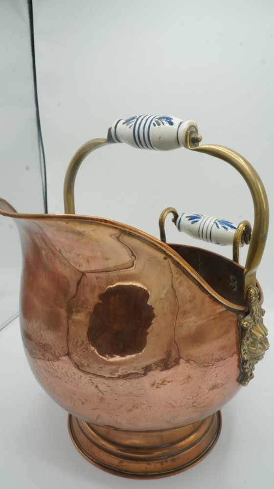 Image 1 of COPPER DUTCH HELMET COAL ASH SCUTLLE BUCKET DELFT BLUE HANDLE BRASS LION HEAD