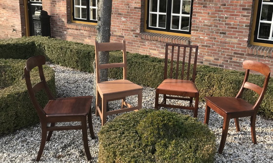 Satz von 10 maßgefertigten Esszimmerstühlen im französischen Stil, ca. 30 Jahre alt – Anna Mes, Wood (photo 3 of 5)