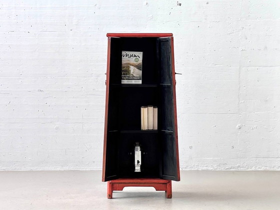 Smal Chinese Bruidskast in Rood – Vintage Lakmeubel – Opbergkast, Wood (photo 9 of 15)