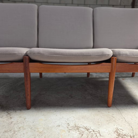 Svend Aage Eriksen Glostrup GM-5, vintage Danish sofa 60s – 3-5 seaters, Wood (photo 15 of 21)