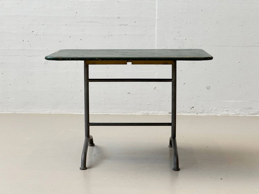 Table de jardin conçue par Max Ernst Haefeli pour Embru, Suisse, années 1950