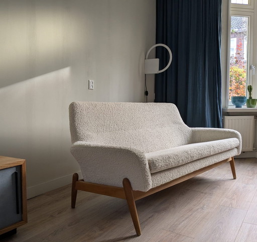 Ib Kofod Larsen for Bovenkamp Sofa in Oak wood and White Boucle Fabric