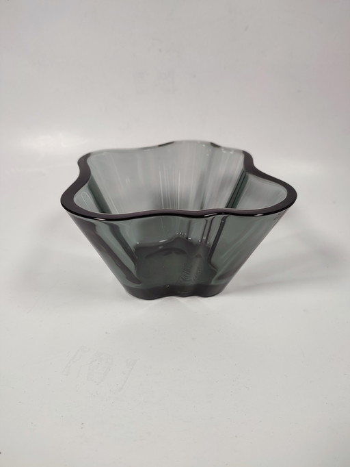 Iitalla Alvar Aalto Teelichthalter in Schale, grau, 7,5 cm