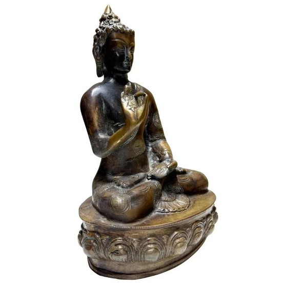 Antique Bronze Buddha in Vitarka Mudra – Himalayan Newar – Lot 429 – Sculpture (photo 2 of 10)