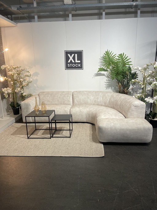 XL STOCK half round bench