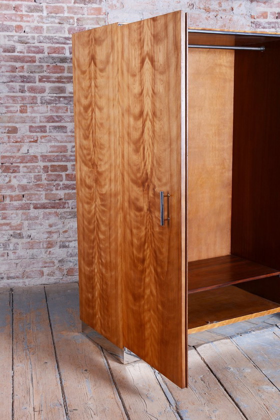 Gerestaureerde Bauhaus-kledingkast, door H.J.Hagemann, Mücke-Melder, Tsjechië, jaren dertig – Kledingkasten (photo 4 of 15)