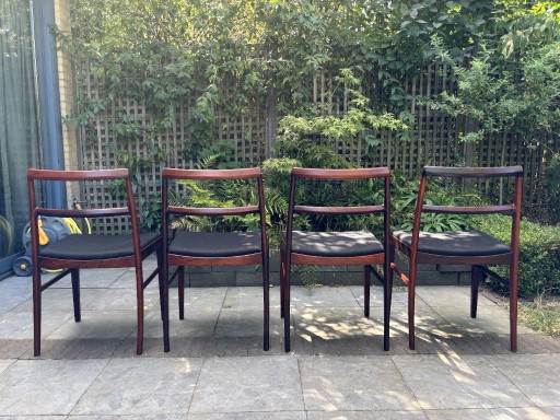 4x Arne Vodder Palissander 430 Stoelen en eettafel Sibast