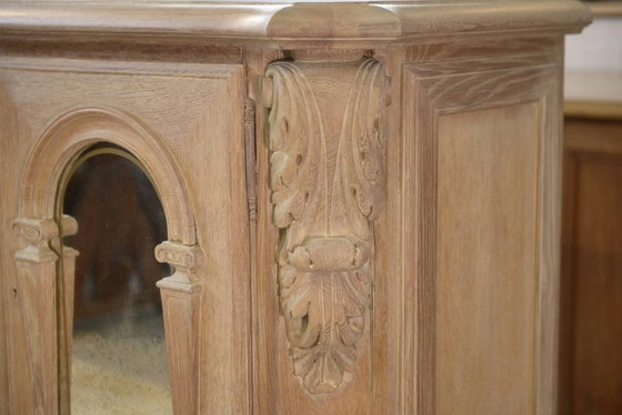 Large buffet with 4 doors in cerused oak, eglomisé mirror and 1950s leather. – Storage cabinet, Wood (photo 10 of 16)
