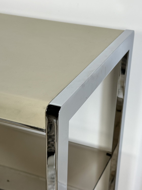 Image 1 of Tavolino vintage anni '70 in metallo cromato e beige