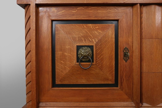Image 1 of Art Deco brutalistisch Belgisch dressoir in massief eiken en messing details