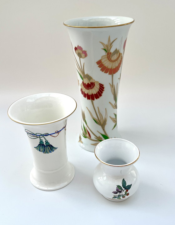 Image 1 of Villeroy & Boch / Herend (Hungary) / Hutschenreuther - 3 porcelain vases with gold rim and floral decoration