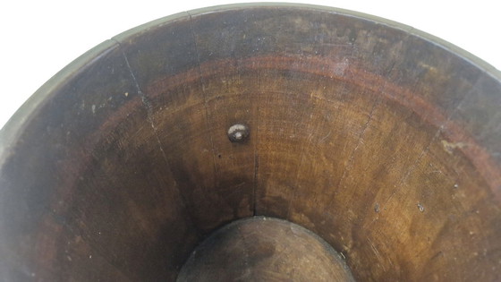 Image 1 of Jardinera antigua de caoba | Maceta con anillo de león victoriano de latón, hacia 1850