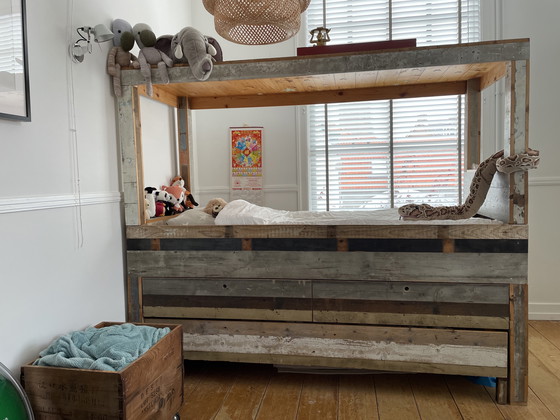 Image 1 of Letto a soppalco Piet Hein Eek con letto aggiuntivo per gli ospiti e cassetti